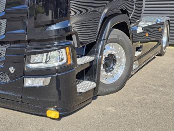 S590 V8 / 4x2 / FULL AIR / RETARDER / 2 X TANK